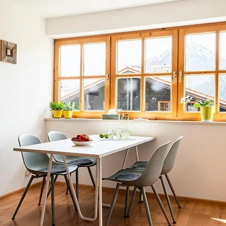 Brunnaecker Apartment *